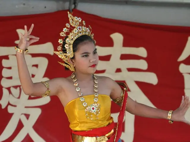 Taylor Swift's polled relationship status sparking debate: Is it still newsworthy?